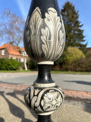 Matching Candle Sticks Height Without Pin. style Gothic - Style en Wood Hand - Painted, Belgium  19 th century ( Anno 1850 )