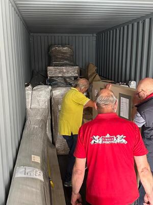 40 Ft Container For U.S.A. 01.08.2025.