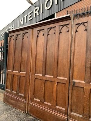 Panneling Total Length 425 Cm. style Gothic en Oak Wood, Belgium 19th century