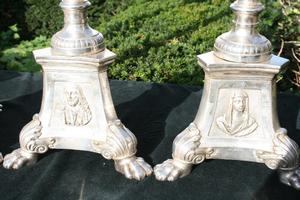 Matching Candle Sticks en Brass / Bronze, Belgium 19 th century