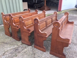 Matching Pews. 1 Piece Available ! en Oak wood, Dutch 19th century