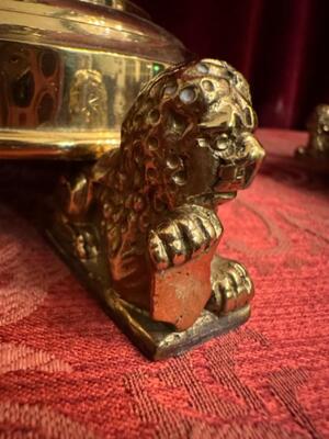 Matching Candle Sticks ( Altar - Set ) Height Without Pin. style Gothic - Style en Brass / Bronze , Belgium  19 th century ( Anno 1885 )