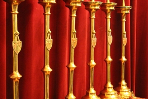 Matching Candle Sticks. Measures Without Pin. en Brass, Belgium 19 th century