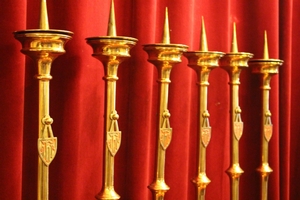 Matching Candle Sticks. Measures Without Pin. en Brass, Belgium 19 th century