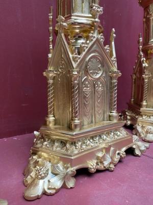 Matching Candle Sticks Altar Set Height  Without Pin. style Romanesque - Style / Gothic - Style en Bronze / Gilt Polished and Varnished, France 19 th century ( Anno 1865 )