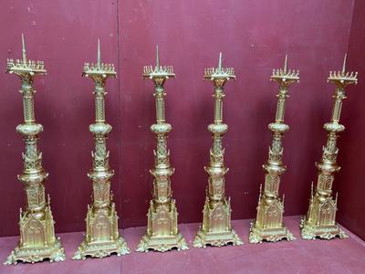 Matching Candle Sticks Altar Set Height  Without Pin. style Romanesque - Style / Gothic - Style en Bronze / Gilt Polished and Varnished, France 19 th century ( Anno 1865 )