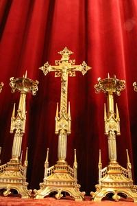 Altar Set Height Cross 70 Cm. Measures Candle Sticks Without Pin style Gothic en Bronze / Polished and Varnished, France 19th century