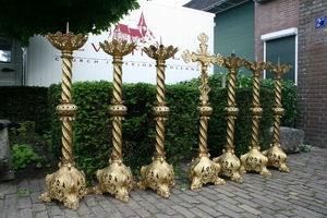 Altar - Set Candle Sticks With Matching Cross. Height Cross 120 ! style Romanesque en Brass / Bronze / Gilt, France 19th century