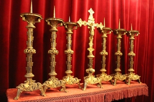 Altar Set Height Cross 80 Cm. Measures Candle Sticks 63 Cm Without Pin. style Romanesque en Bronze / Gilt, France 19th century