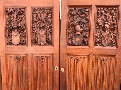 Exceptional Castle Doors  style Gothic - style en Oak wood, France 19th century