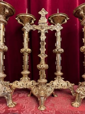 Altar - Set Measures Candle Sticks Without Pin style Romanesque - Style en Bronze / Polished and Varnished, France 19 th century ( Anno 1865 )