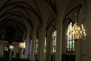 Delivery Of 4 Large Chandeliers For Antonius Abt Church Nijmegen Netherlands en Brass / Bronze, 19th century