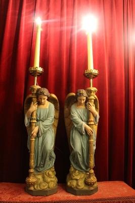 Matching Pair Of Angels With Lighting. Height Without Lights 90 Cm. style Gothic - style en Terra-Cotta polychrome, France 19th century ( anno 1875 )