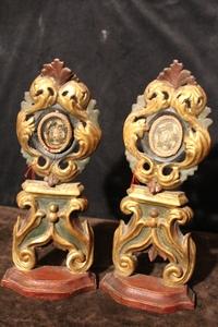 Reliquaries style baroque en wood polychrome, France 17 th century