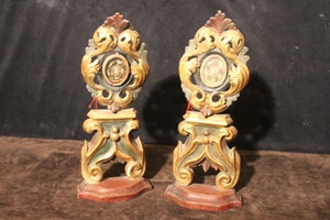 Reliquaries style baroque en wood polychrome, France 17 th century