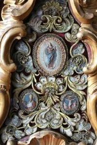 Matching Reliquaries  Museum - Worthy  Altar - Pieces style Baroque - Rococo en Fully hand - carved / Extreme Fine wood / Gilt hand - Embroiddery, Italy 17 th century