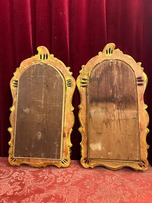 Exceptional Multi - Reliquaries. Relics : St. Lucia. St. Victor. St. Severinae. St. Fulgentia. St. Bonifacius. St. Vestina & More. style Baroque - Style en Wood / Gilt / Glass / Fabrics / Stones / Wax Medallions, Italy 17 th century Anno ( 1690 )