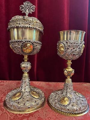 Exceptional Chalice & Ciborium By : Silversmith Adolf Tutsch. en  Silver / Filigree / Silver Marks Present / Stones, Austria 19 th century