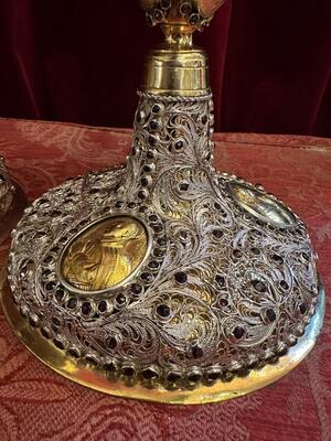 Exceptional Chalice & Ciborium By : Silversmith Adolf Tutsch. en  Silver / Filigree / Silver Marks Present / Stones, Austria 19 th century