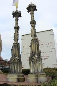 Candle Sticks style gothic en Brass / Bronze, France 19th century