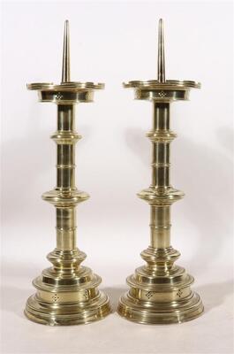 Candle Holders E style Gothic - Style en Bronze, Belgium  19 th century