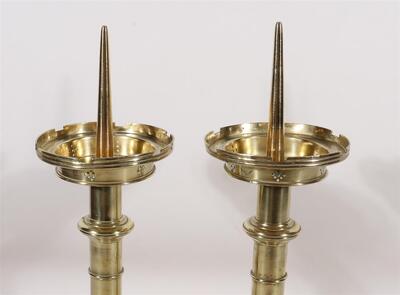 Candle Holders E style Gothic - Style en Bronze, Belgium  19 th century