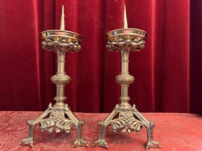 Candle Holders Measures Without Pin style Gothic - Style en Bronze Gilt, Belgium  19 th century ( Anno 1885 )