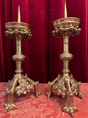 Candle Holders Measures Without Pin style Gothic - Style en Bronze Gilt, Belgium  19 th century ( Anno 1885 )