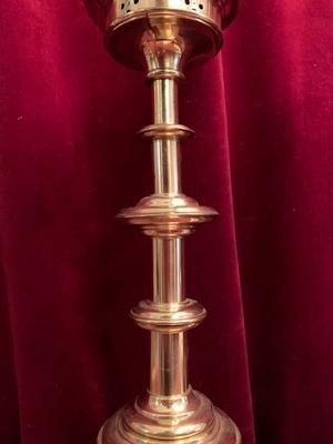 Candle Sticks Measures Without Pin style Gothic - style en Brass / Bronze, Belgium 19th century