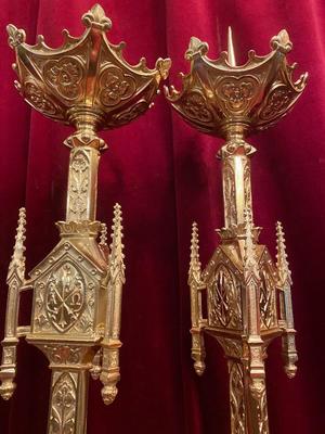 Candle Sticks Measures Without Pin style Gothic - Style en Bronze / Polished / New Varnished, France 19th century ( anno 1875 )