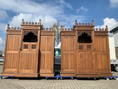 Confessionals style Gothic - style en Oak wood, Belgium 19th century