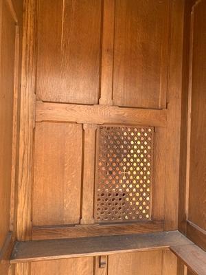 Confessionals style Gothic - style en Oak wood, Belgium 19th century