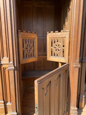 Confessionals  style Gothic - style en Oak wood, Belgium  19 th century ( Anno 1885 )