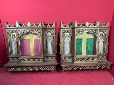 Display Cabinets For Reliquaries - Relics style Gothic - Style en Oak wood / Glass, Belgium  19 th century ( Anno 1865 )