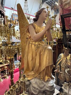 Exceptional Angels style Gothic - Style en Made out of wood-pap, totally gold-leaf covered., France 19 th century