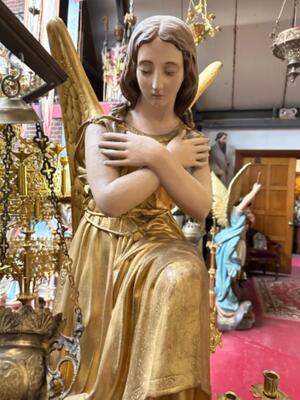 Exceptional Angels style Gothic - Style en Made out of wood-pap, totally gold-leaf covered., France 19 th century