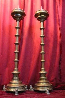 Exceptional Candle Sticks Height 150 Cm ! Measures Without Pin. style Gothic - style en Brass / Bronze, Belgium 19th century ( anno 1870 )