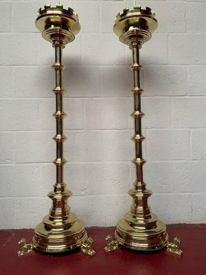 Exceptional Candle Sticks. Measures Without Pin. style Gothic - style en Brass / Bronze / Polished and Varnished, Belgium 19th century ( anno 1875 )