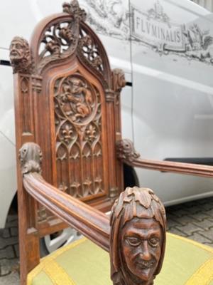 Exceptional Seats style Gothic - Style en Hand - Carved Oak Wood, France 19 th century