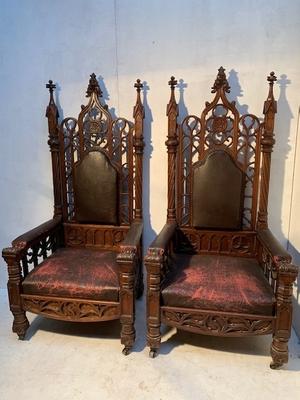 Exceptional Thrones  style Gothic - style en Walnut wood, France 19th century ( anno 1865 )