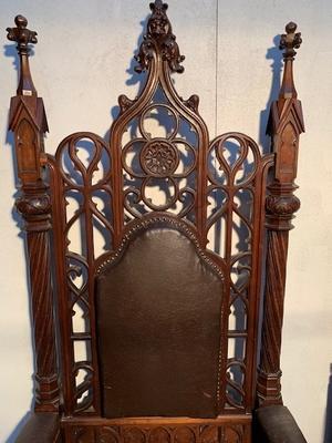 Exceptional Thrones  style Gothic - style en Walnut wood, France 19th century ( anno 1865 )