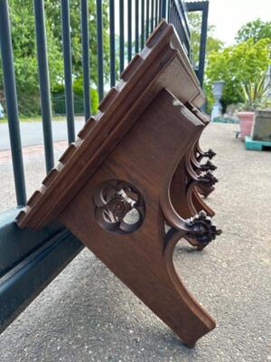 Hanging Pedestals style Gothic - Style en Oak wood, Belgium  19 th century ( Anno 1885 )