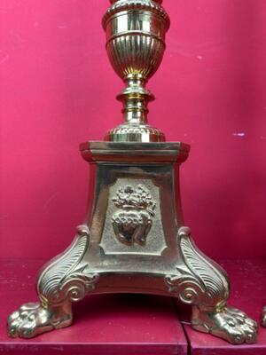 Large Candle Holders Measures Without Pin style Gothic - Style en Bronze , Belgium  19 th century ( Anno 1885 )