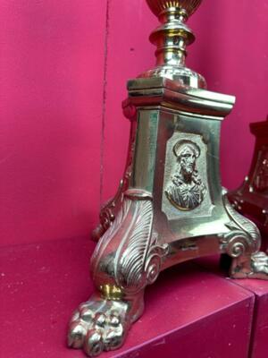 Large Candle Holders Measures Without Pin style Gothic - Style en Bronze , Belgium  19 th century ( Anno 1885 )
