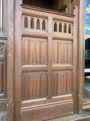 Matching Confessionals style Gothic - style en Oak wood, Belgium 19 th century ( Anno 1885 )