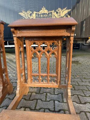 Matching Kneelers style Gothic - Style en Oak wood, Belgium  19 th century