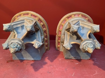 Matching Wall Pedestals style Gothic - style en Terra-Cotta polychrome, France 19th century ( anno 1890 )