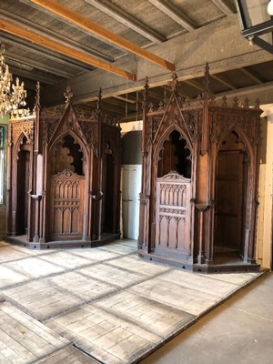 Matchting Confessionals  style Gothic - style en Oak wood, Belgium 19th century