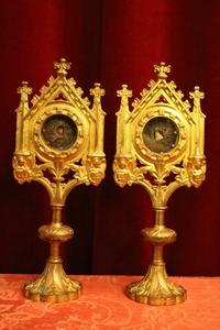 Reliquaries style Gothic - style en Bronze / Gilt, France 19th century / Relics 18th century