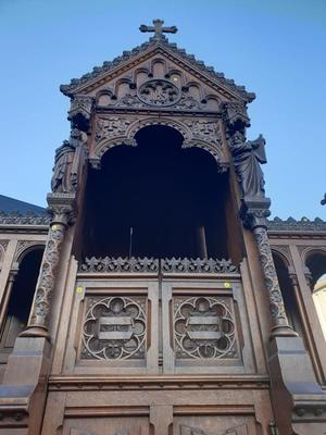 Matching Exceptional Confessionals  style Gothic - style / Romanesque en Oak wood, Roeselare St. Amandus Church Belgium 19 th century ( Anno 1865 )